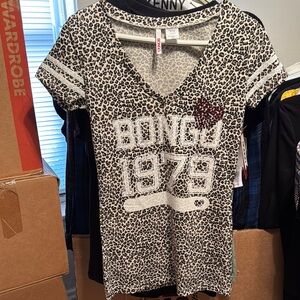 Bongo Leopard Print V-Neck T-Shirt